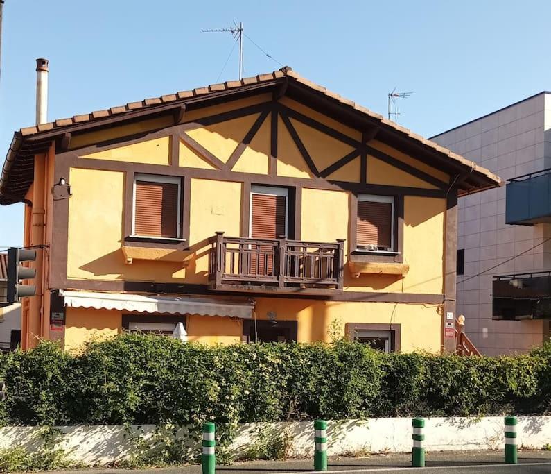 Preciosa Casa Bi-Familiar Al Lado De Donosti. Διαμέρισμα Ιρούν Εξωτερικό φωτογραφία